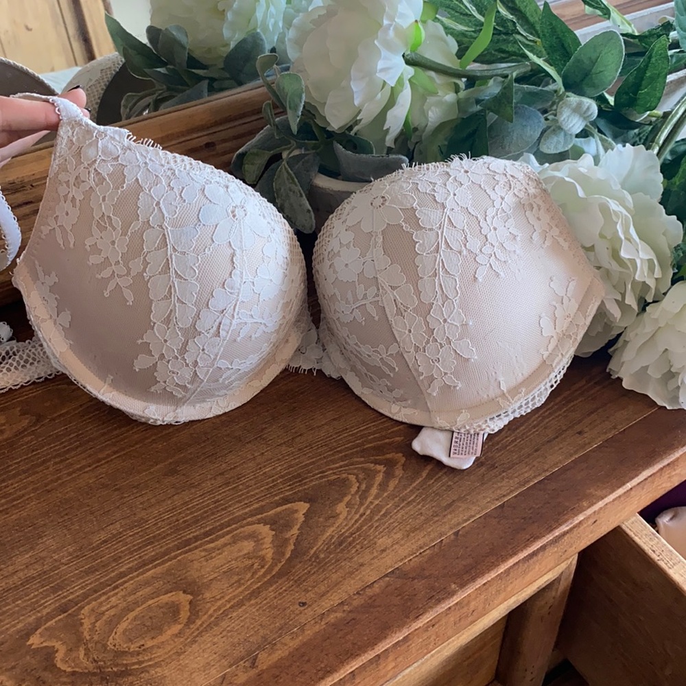 Victoria secret bra I’m great condition!